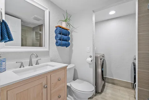 $309,000 | 226 Lake Arbor Drive, Palm Springs, FL 33461