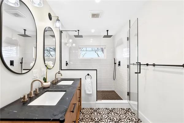 $539,000 | 534 Harvest Drive, Rockwood, PA 15557