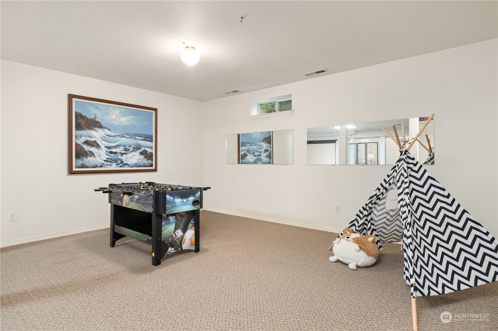 8230 Shoemaker Road Marysville, WA 98271 - Photo 22 of 40 a living room with furniture