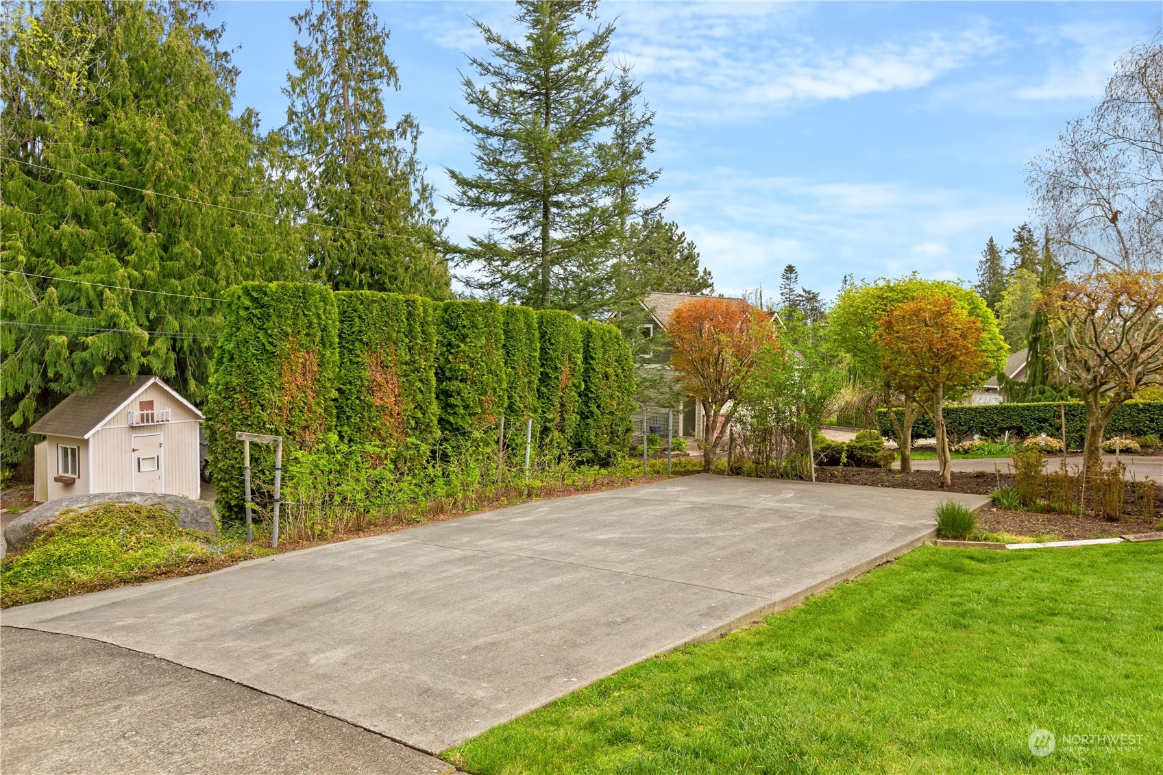 8230 Shoemaker Road Marysville, WA 98271 - Photo 33 of 40 a front view of a house with garden