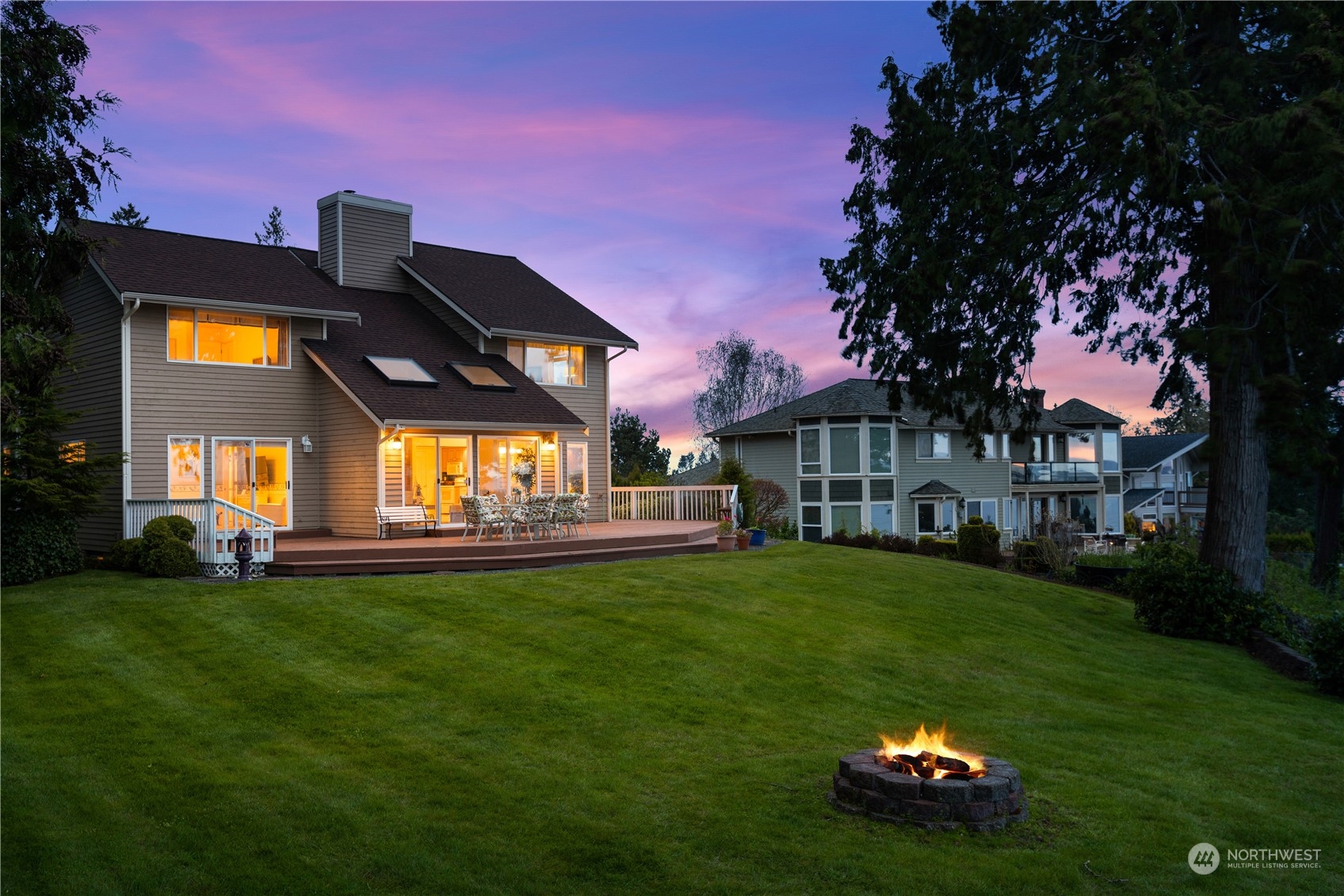 8230 Shoemaker Road Marysville, WA 98271 - Photo 35 of 40 a front view of a house with a garden