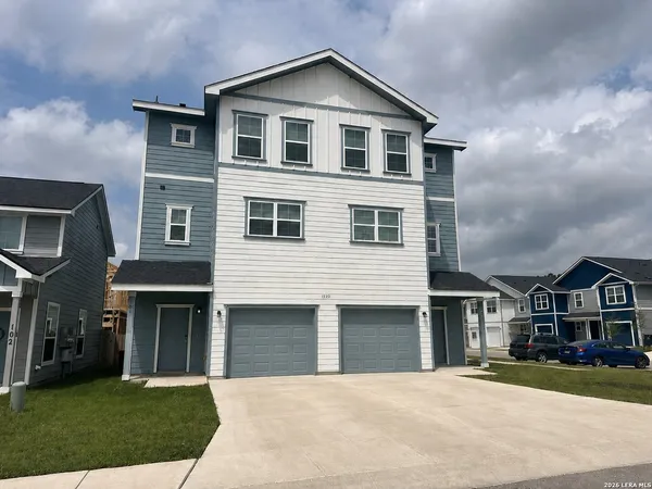 $1,695 | 13351 Rowdy Cove, Unit 102, San Antonio, TX 78249