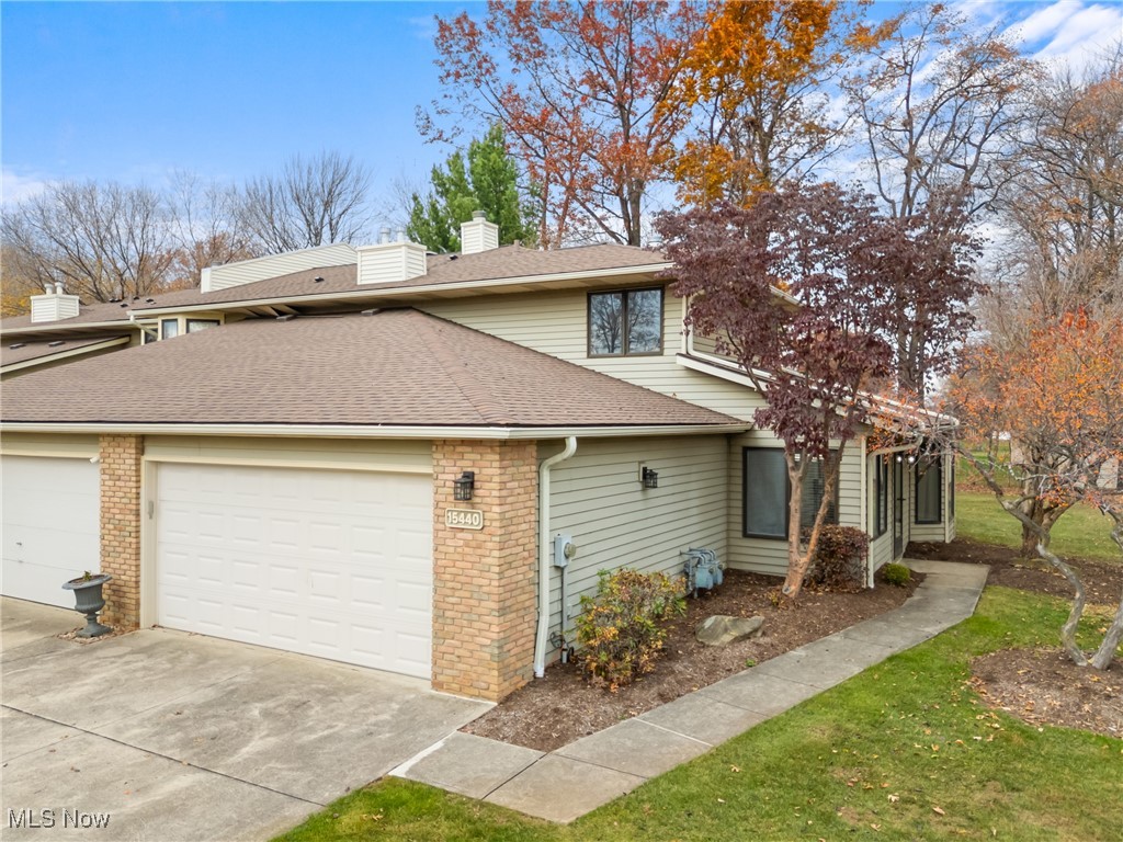 15440 Roxboro Drive Middleburg Heights, OH 44130 - Photo 2 of 29