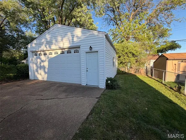 $179,000 | 1338 Fairmount Court, St. Louis, MO 63139
