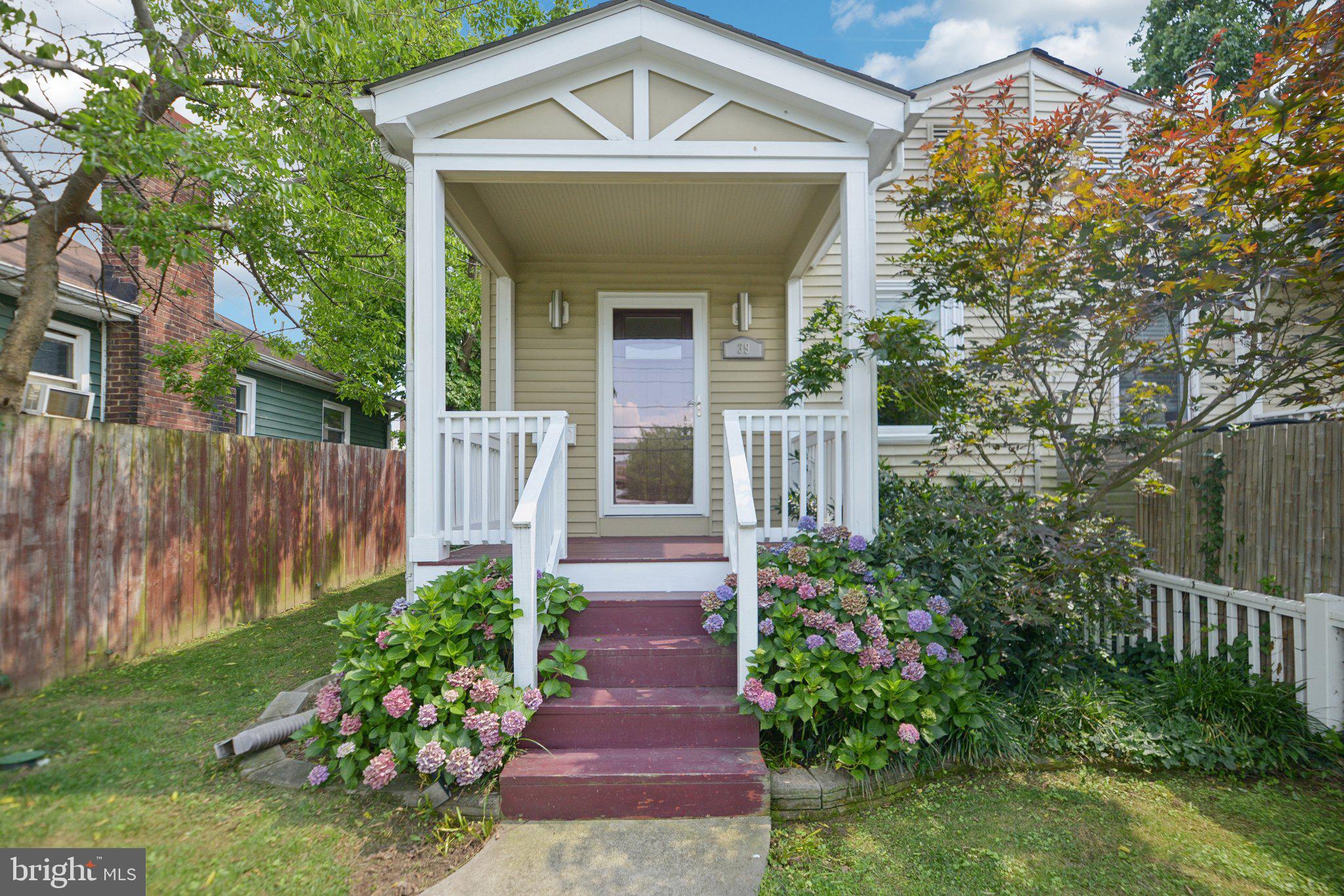 39 East Reed Avenue Alexandria, VA 22305 - Photo 2 of 29 Gallery Image 2