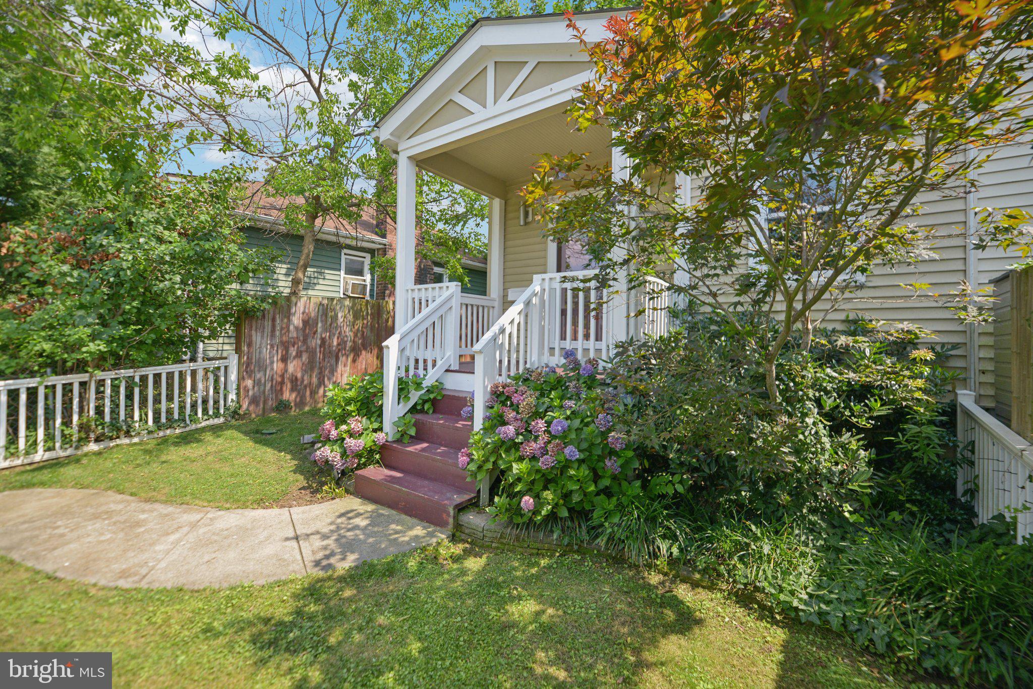 39 East Reed Avenue Alexandria, VA 22305 - Photo 3 of 29 Gallery Image 3