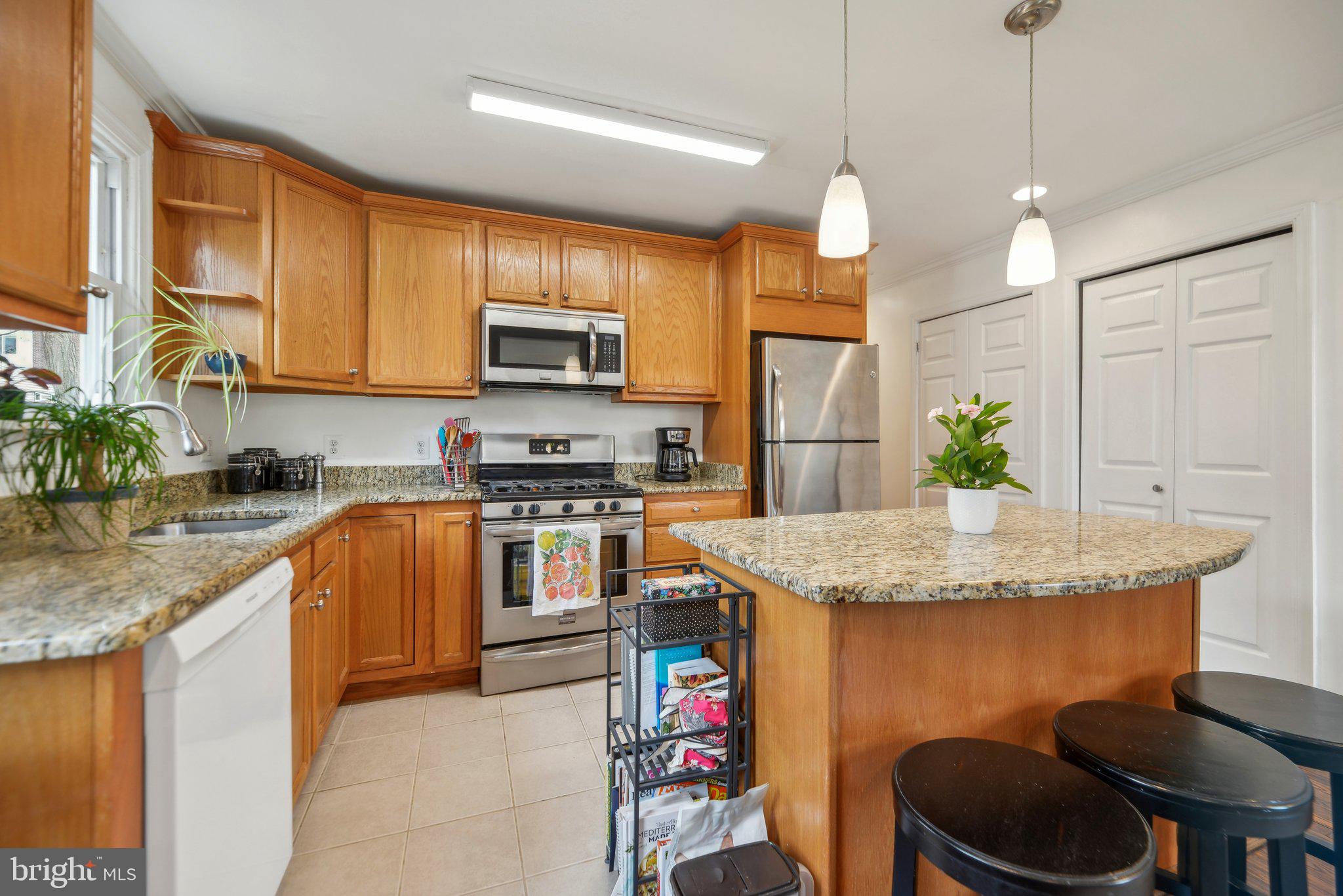 39 East Reed Avenue Alexandria, VA 22305 - Photo 6 of 29 Gallery Image 6