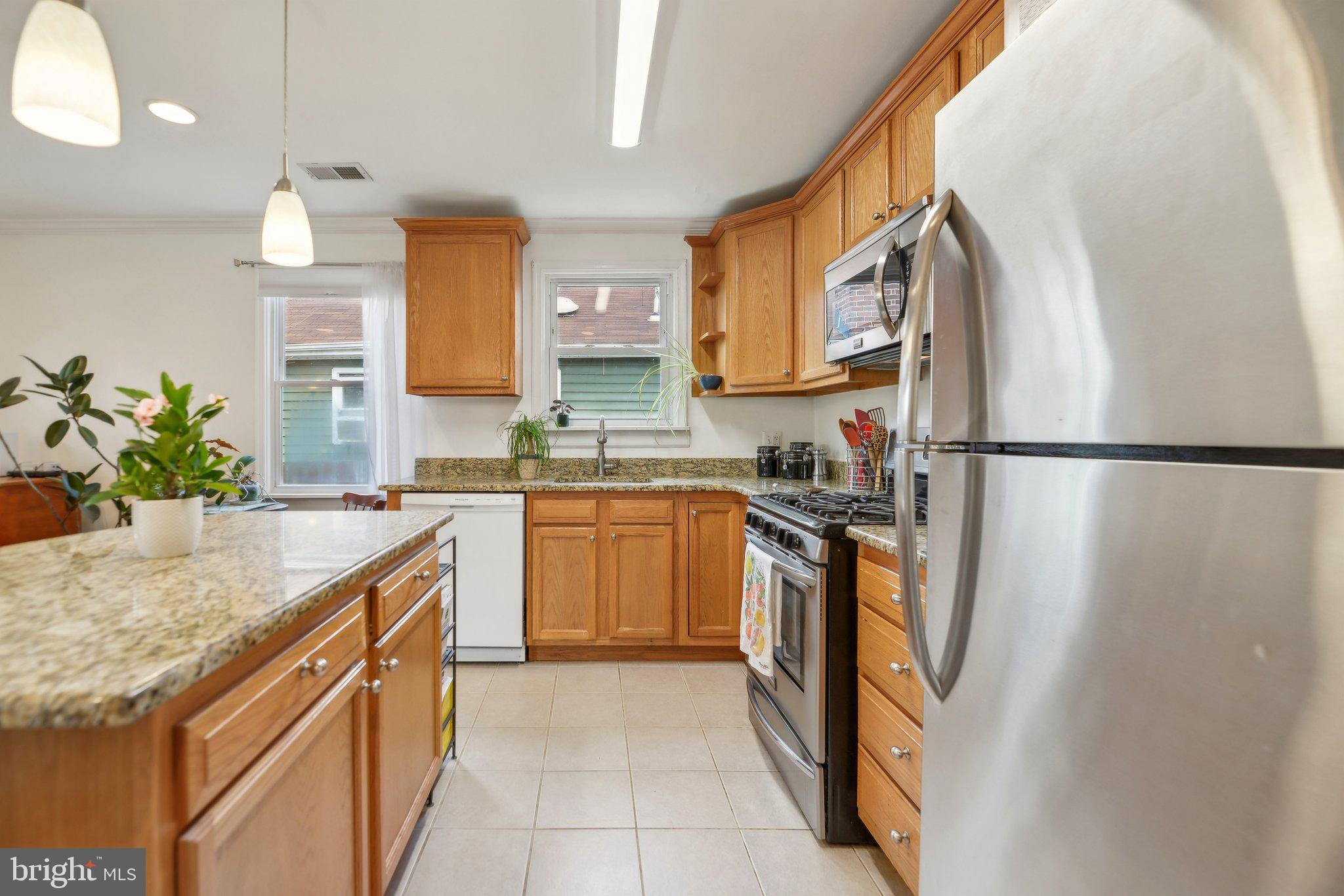 39 East Reed Avenue Alexandria, VA 22305 - Photo 8 of 29 Gallery Image 8