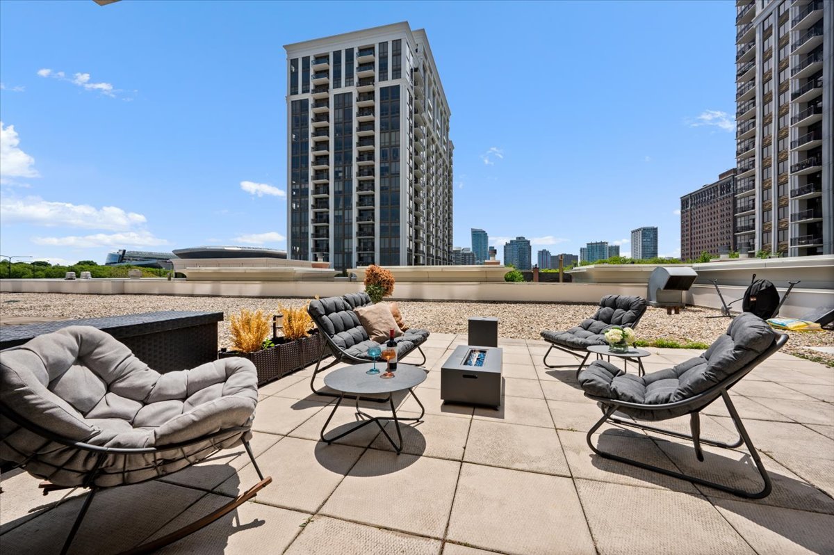 233 East 13th Street, Unit 508 Chicago, IL 60605 - Photo 16 of 27