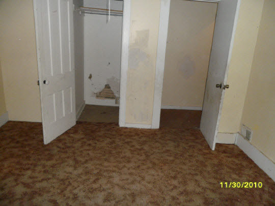 12 Garfield Road Harvard, IL 60033 - Photo 11 of 11 a view of a bathroom