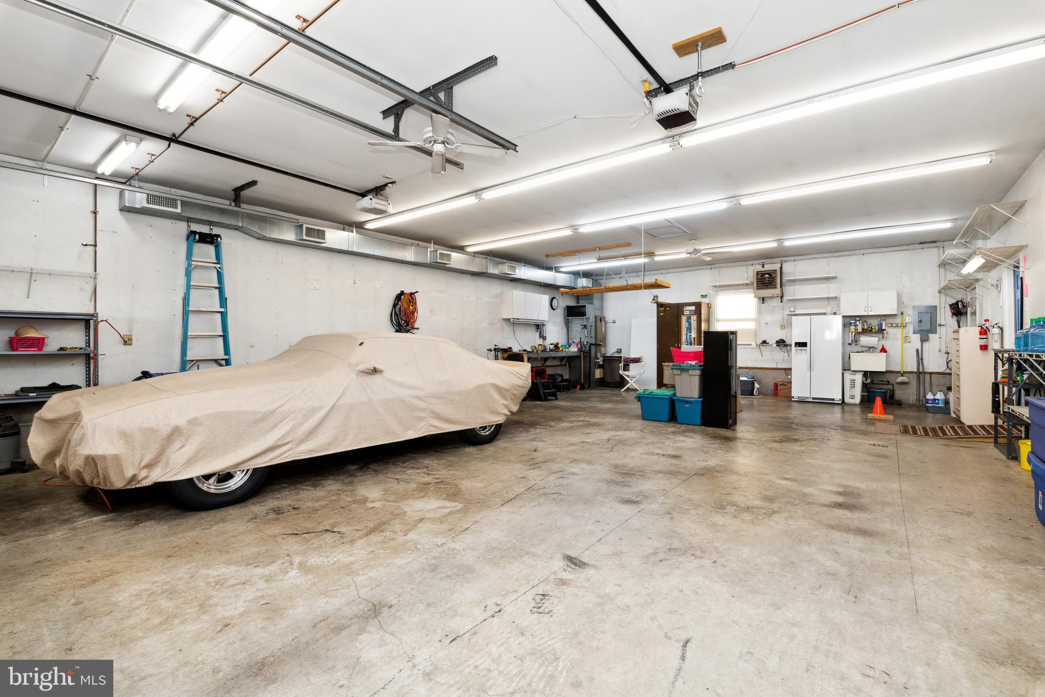 Garage has 1,024 SF w/Heat and AC!