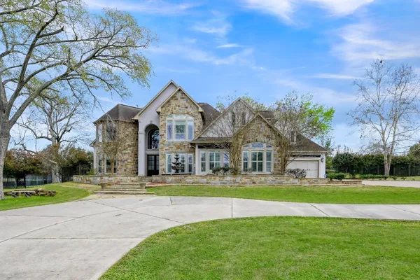 $1,470,000 | 50 Lake Estates Drive, Montgomery, TX 77356