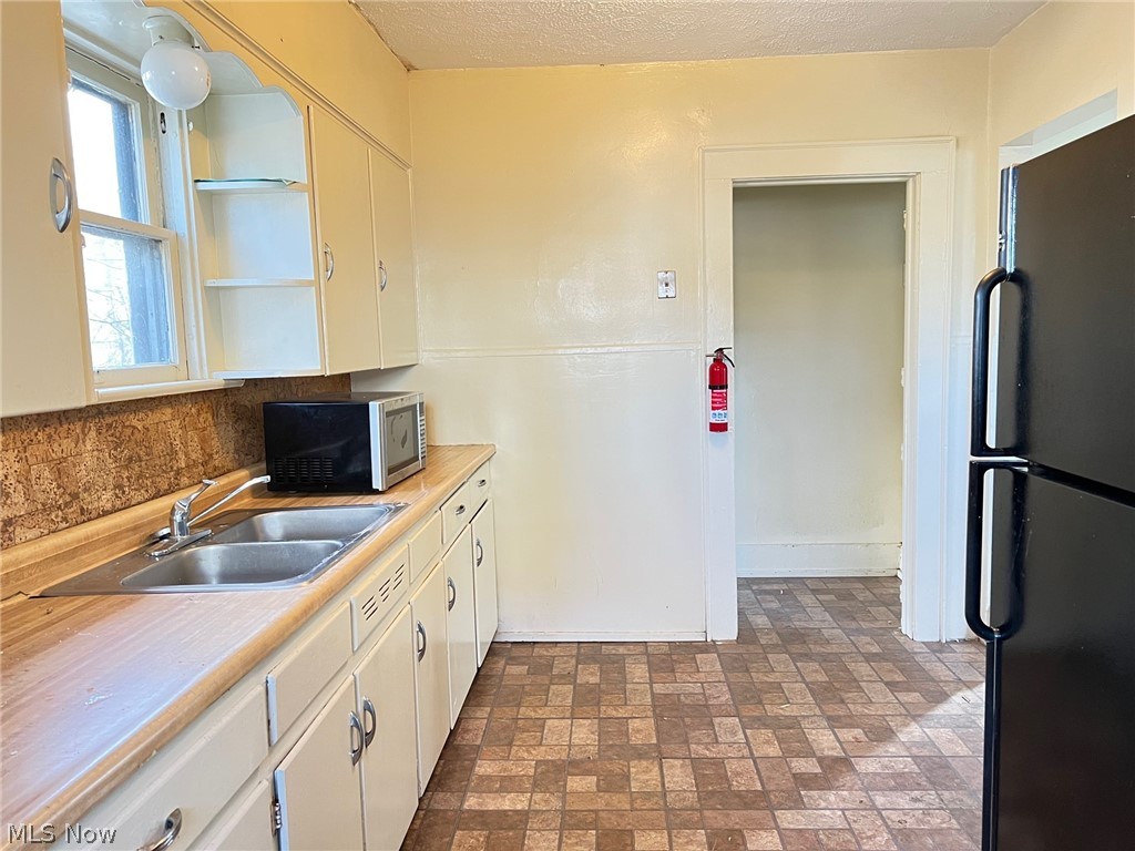 291 Lookout Avenue Akron, OH 44310 - Photo 11 of 23