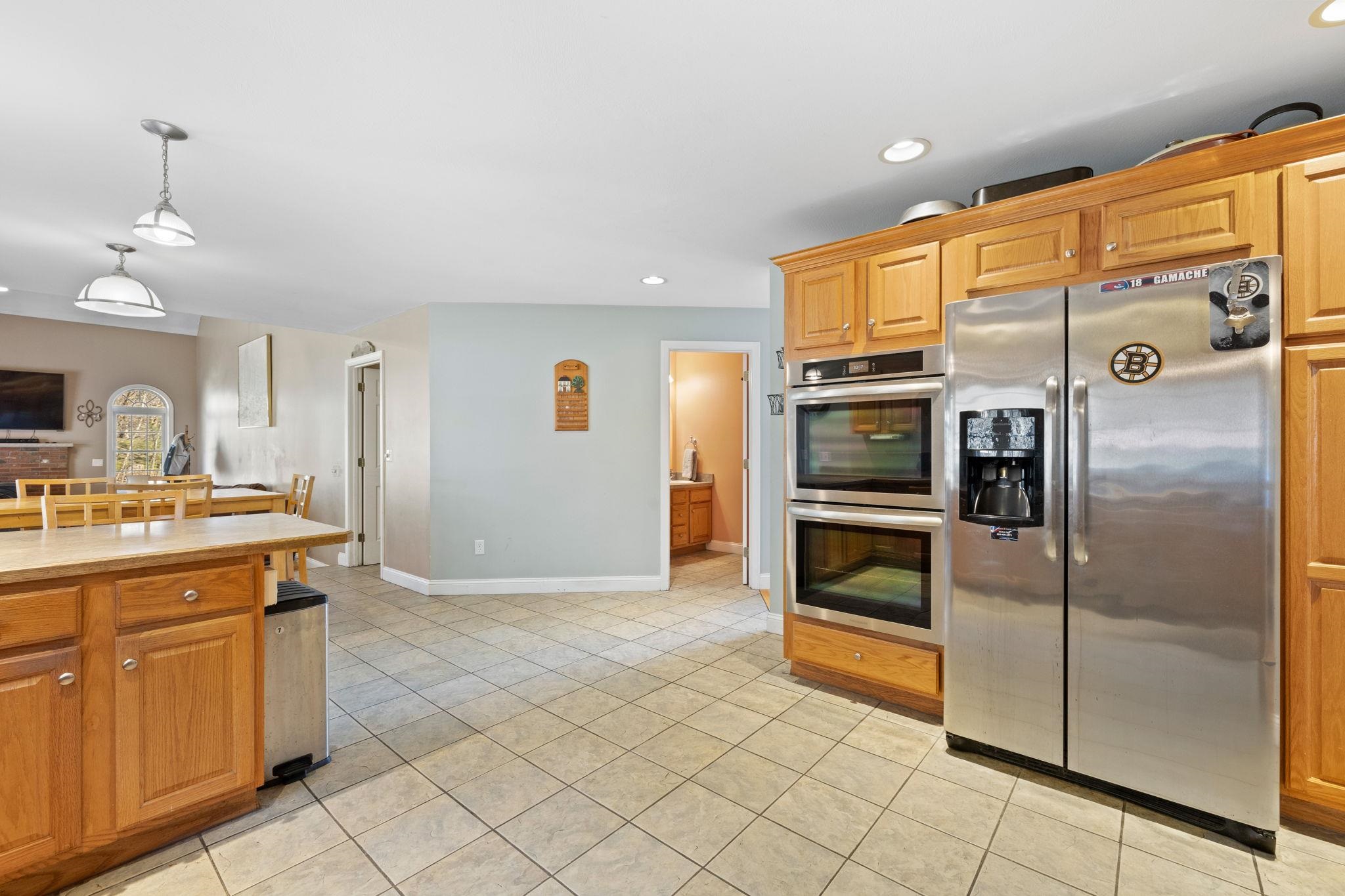 13 Longview Circle Pelham, NH 03076 - Photo 11 of 40