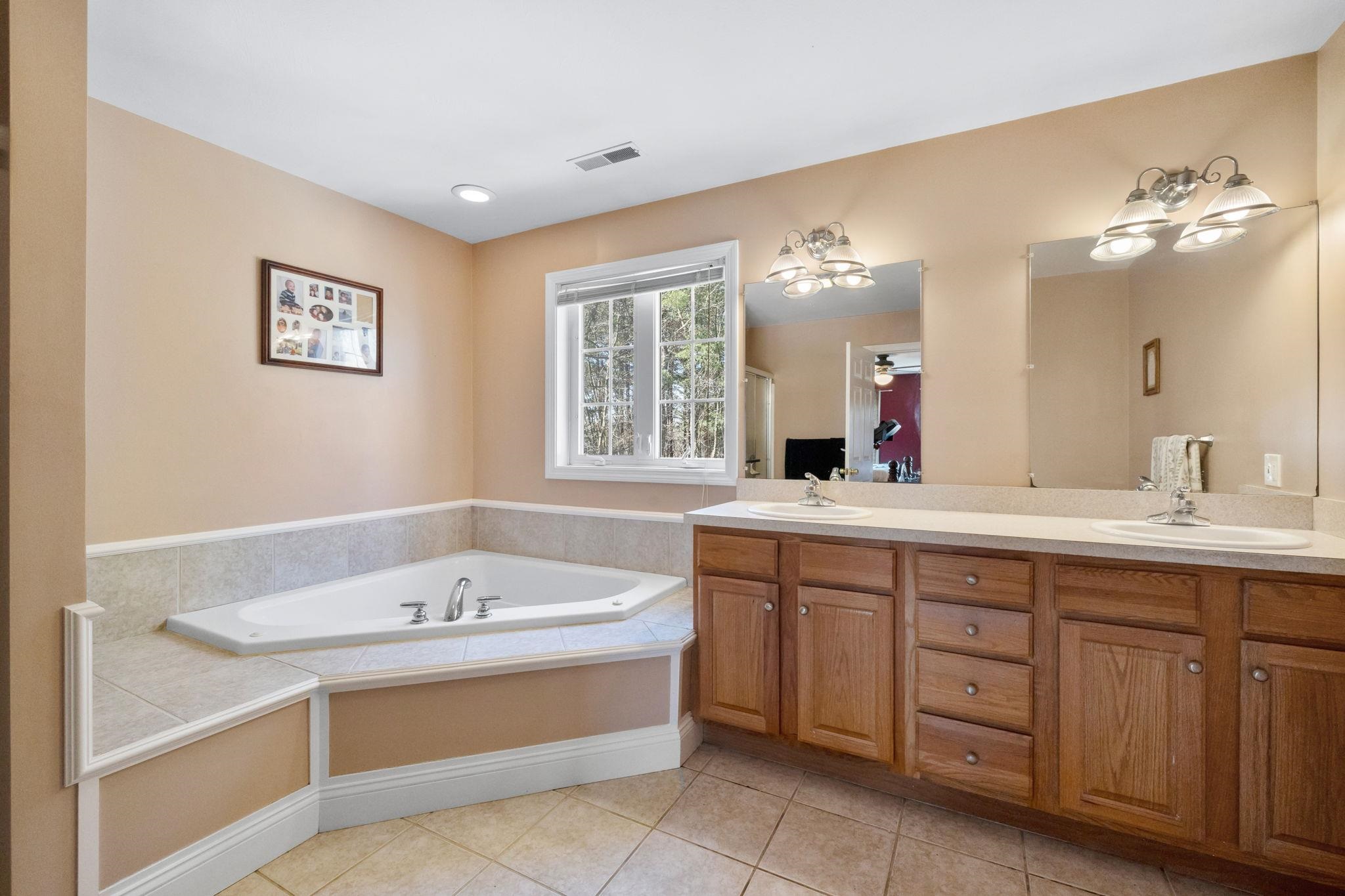 13 Longview Circle Pelham, NH 03076 - Photo 26 of 40