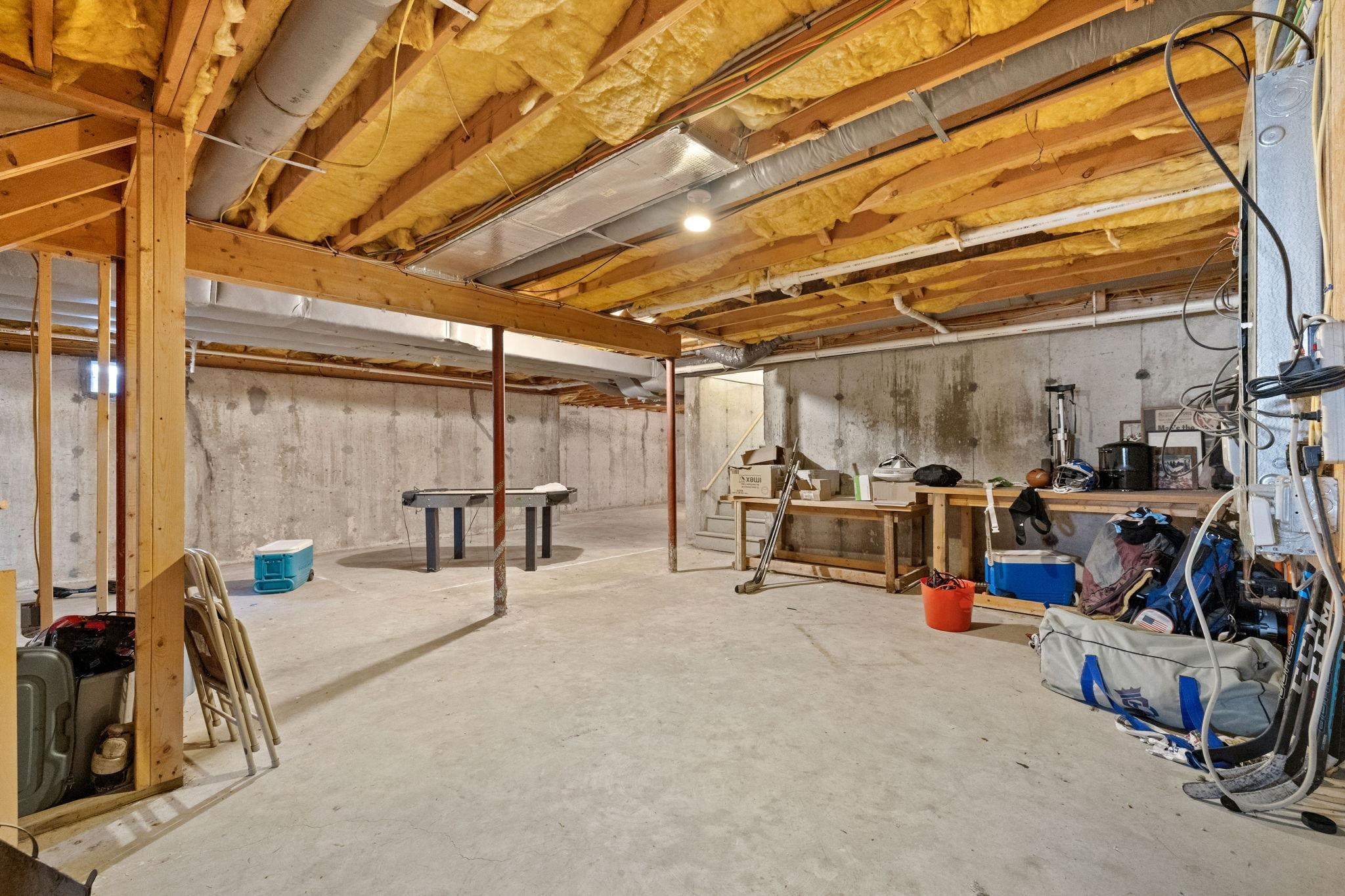 13 Longview Circle Pelham, NH 03076 - Photo 33 of 40