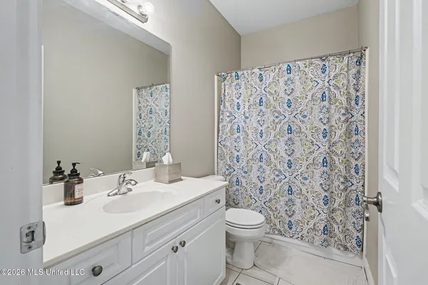 $575,000 | 2038 Nottaway Drive, Southaven, MS 38671