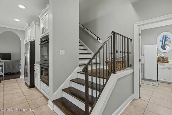 $575,000 | 2038 Nottaway Drive, Southaven, MS 38671