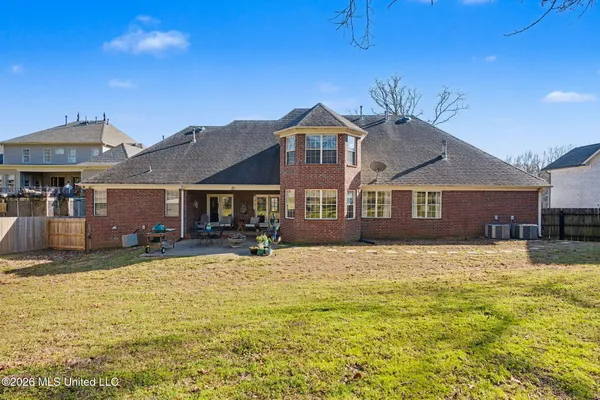 $575,000 | 2038 Nottaway Drive, Southaven, MS 38671