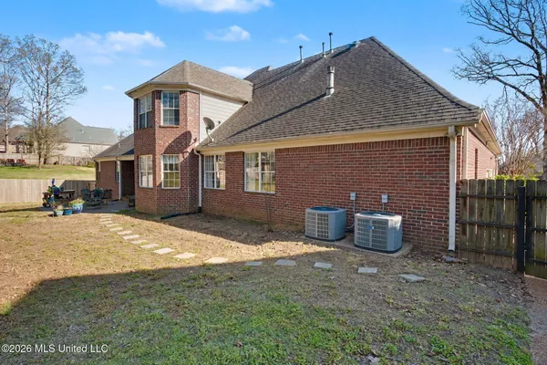 $575,000 | 2038 Nottaway Drive, Southaven, MS 38671