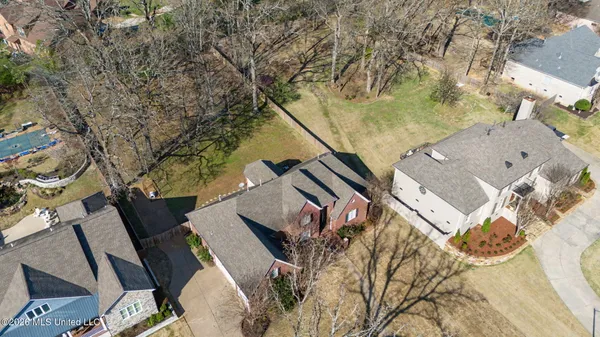 $575,000 | 2038 Nottaway Drive, Southaven, MS 38671