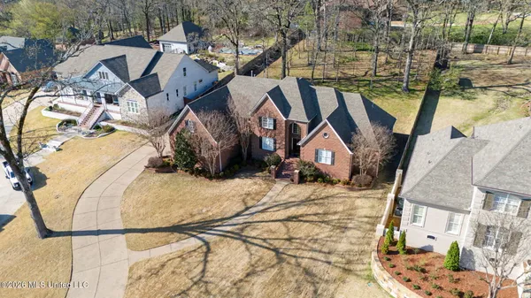 $575,000 | 2038 Nottaway Drive, Southaven, MS 38671