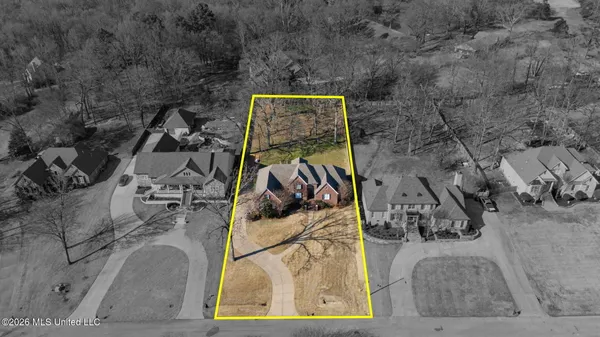 $575,000 | 2038 Nottaway Drive, Southaven, MS 38671