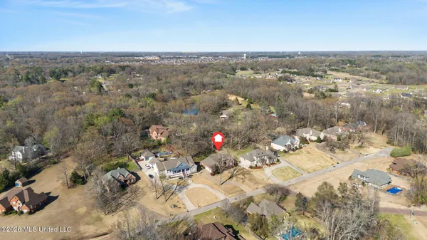 $575,000 | 2038 Nottaway Drive, Southaven, MS 38671