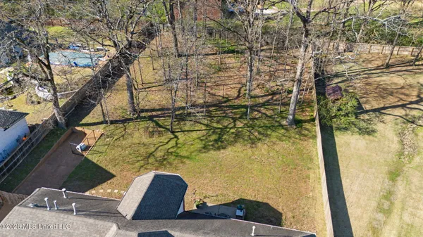 $575,000 | 2038 Nottaway Drive, Southaven, MS 38671