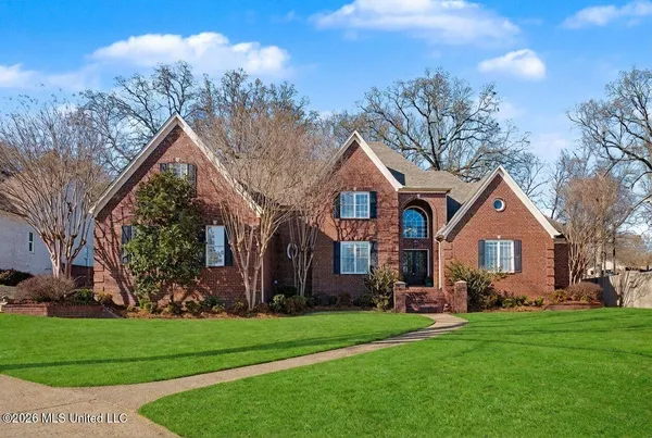 $575,000 | 2038 Nottaway Drive, Southaven, MS 38671