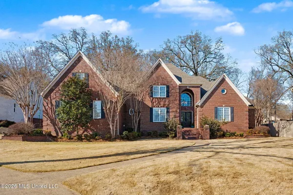 $575,000 | 2038 Nottaway Drive, Southaven, MS 38671