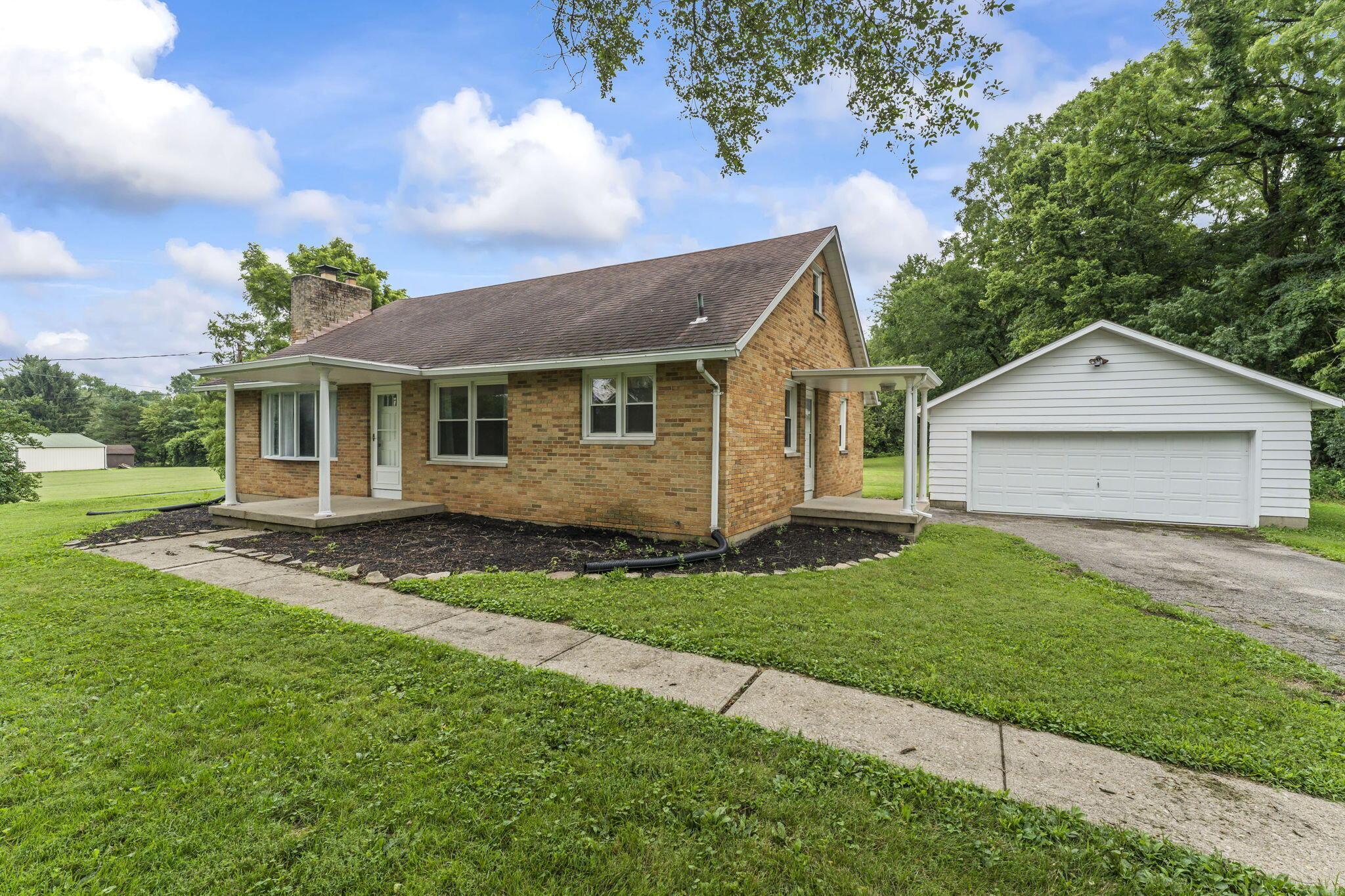 360 North Bird Road Springfield, OH 45503 - Photo 3 of 42 10-web-or-mls-DSC09872