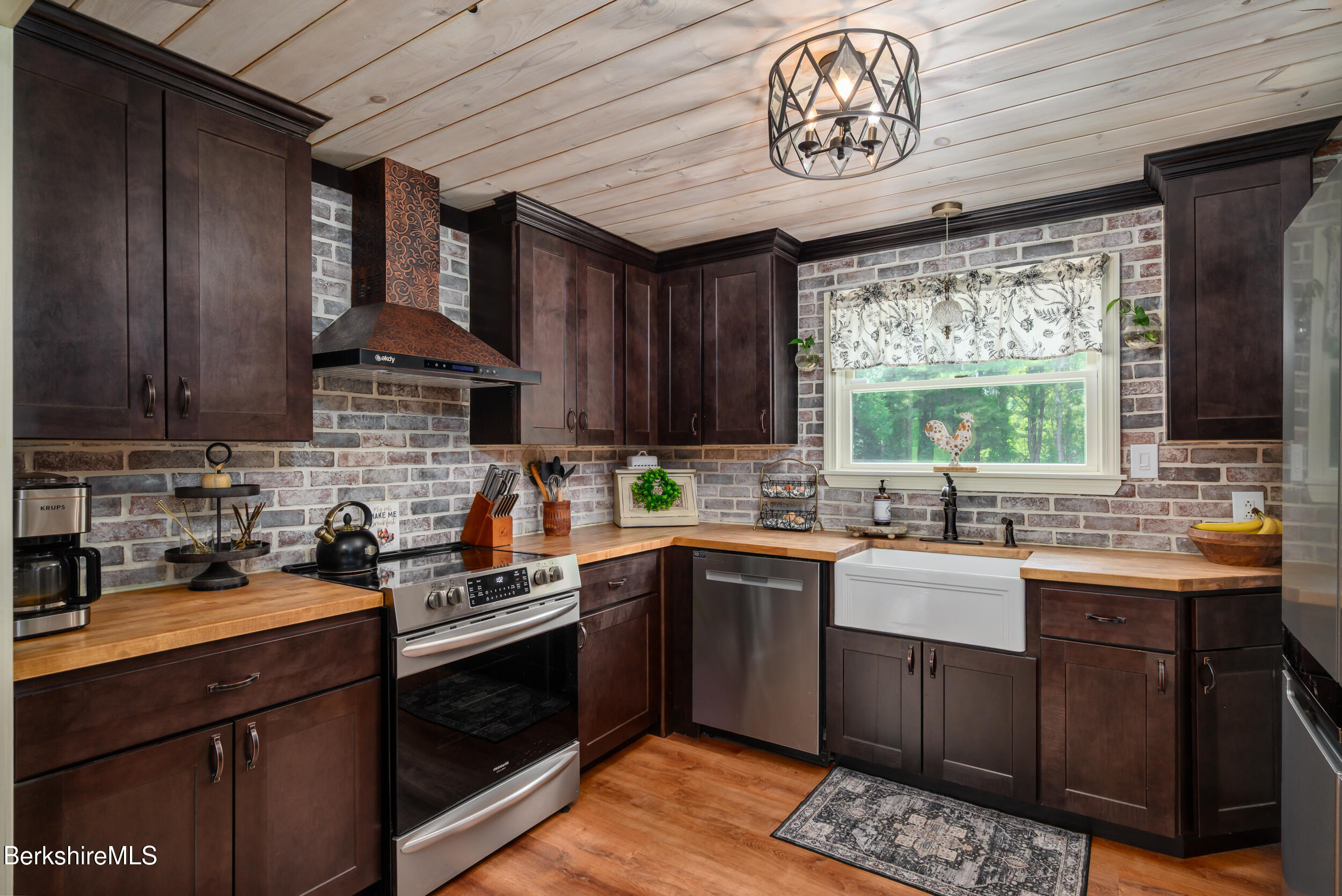 59 Orchard Road Dalton, MA 01226 - Photo 8 of 29 Kitchen Pic 1