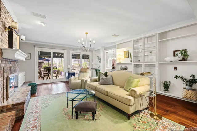 $999,999 | 21510 Forest Waters Circle, Garden Ridge, TX 78266