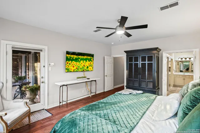 $999,999 | 21510 Forest Waters Circle, Garden Ridge, TX 78266