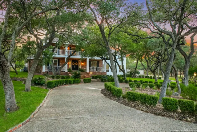 $999,999 | 21510 Forest Waters Circle, Garden Ridge, TX 78266