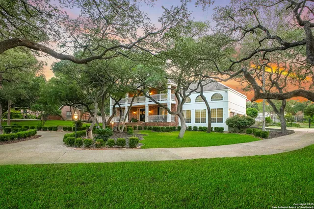 $999,999 | 21510 Forest Waters Circle, Garden Ridge, TX 78266