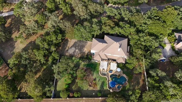 $999,999 | 21510 Forest Waters Circle, Garden Ridge, TX 78266