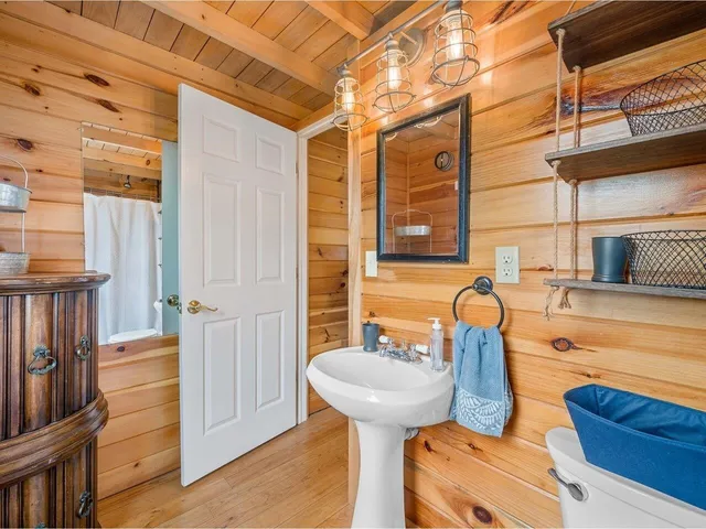 $599,000 | 200 Fontaine Lane, East Montpelier, VT 05651