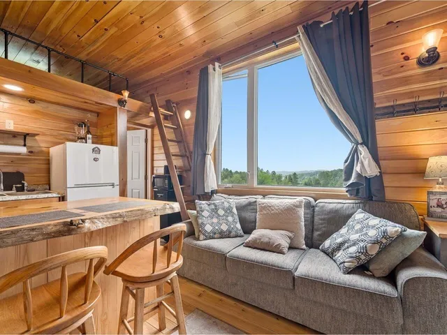 $599,000 | 200 Fontaine Lane, East Montpelier, VT 05651