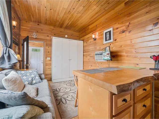 $599,000 | 200 Fontaine Lane, East Montpelier, VT 05651