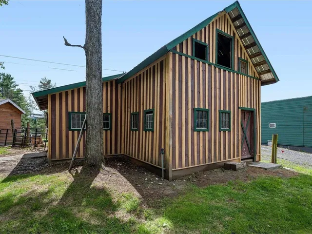 $599,000 | 200 Fontaine Lane, East Montpelier, VT 05651