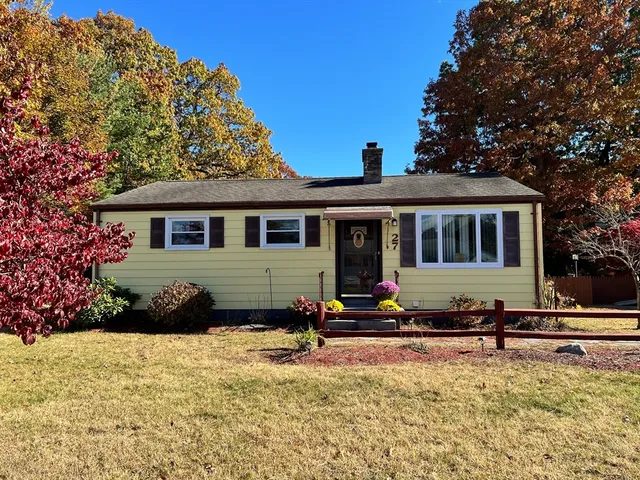 $275,000 | 27 Regal Street, Springfield, MA 01118