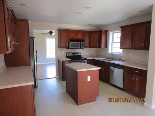 206 Federal Hill Road Oxford, MA 01540 - Photo 9 of 30 Gallery Image 9
