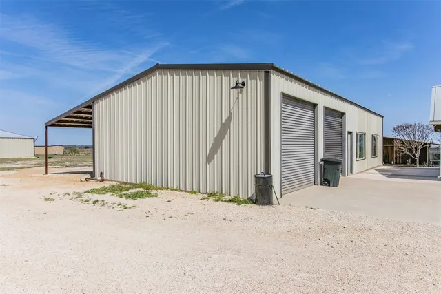 $770,000 | 3200 County Road 320, Granger, TX 76530