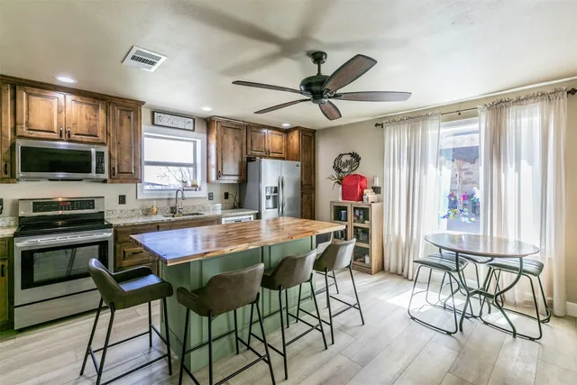 $770,000 | 3200 County Road 320, Granger, TX 76530