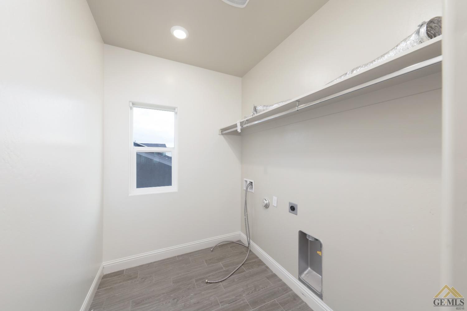 Undisclosed Address Shafter, CA 93263 - Photo 18 of 36 a view of an empty room