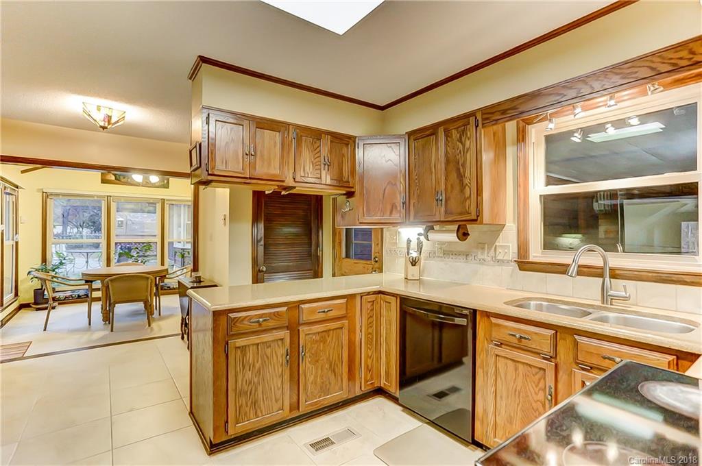 17618 McKee Road Charlotte, NC 28278 - Photo 8 of 24 Gallery Image 8