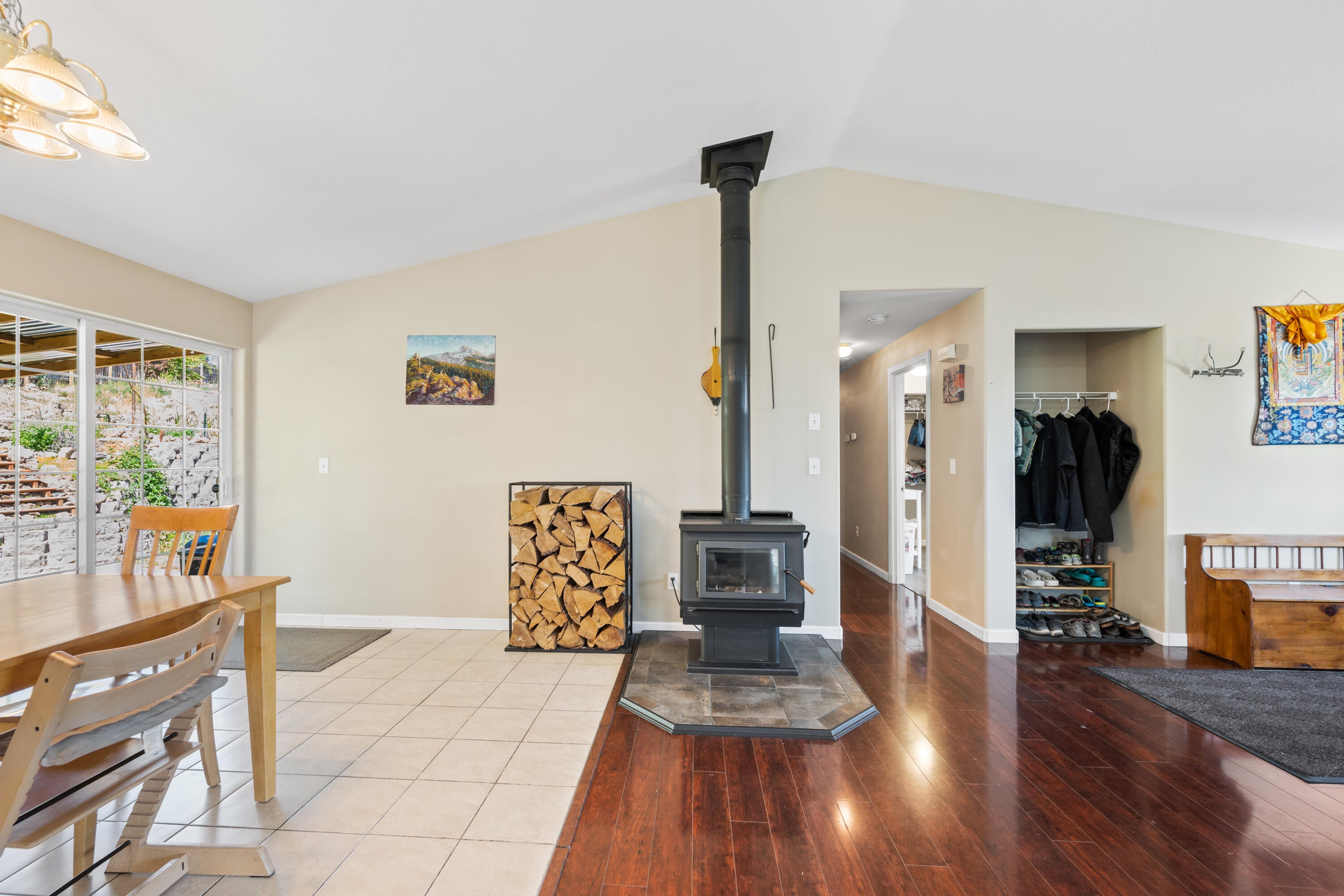698 Deer Ridge Court Madras, OR 97741 - Photo 16 of 41 698DeerRidgeCt-17