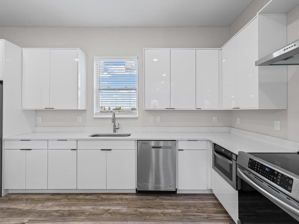 4559 Mitcher Road New Port Richey, FL 34652 - Photo 12 of 68 Gallery Image 12